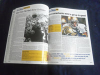 2006 UNIVERSITY OF NOTRE DAME FOOTBALL ANNUAL - IRISH SPORTS REPORT - SP 1213Q