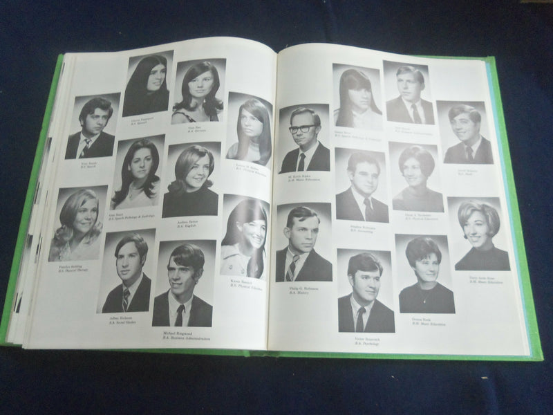 1970 CAYUGAN ITHACA COLLEGE YEARBOOK - ITHACA, NEW YORK - YB 2777