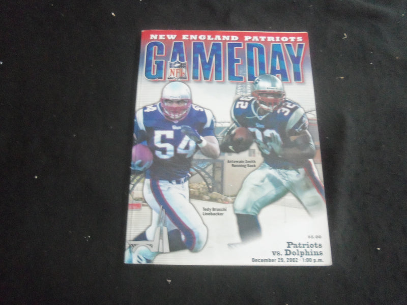 2002 DECEMBER 29 GAMEDAY MAGAZINE - N.E. PATRIOTS VS. MIAMI DOLPHINS - B 4077Q