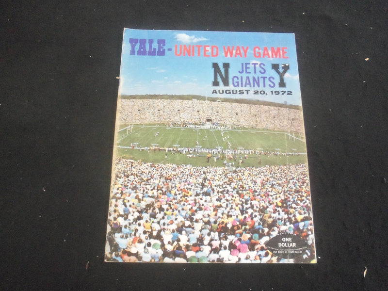 1972 AUGUST 20 YALE UNITED WAY GAME PROGRAM - N.Y. JETS VS. N.Y. GIANTS- B 6348T