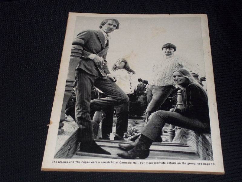 #19 TV YEARBOOK MAGAZINE - MARLO THOMAS ELVIS COVER - E 13222