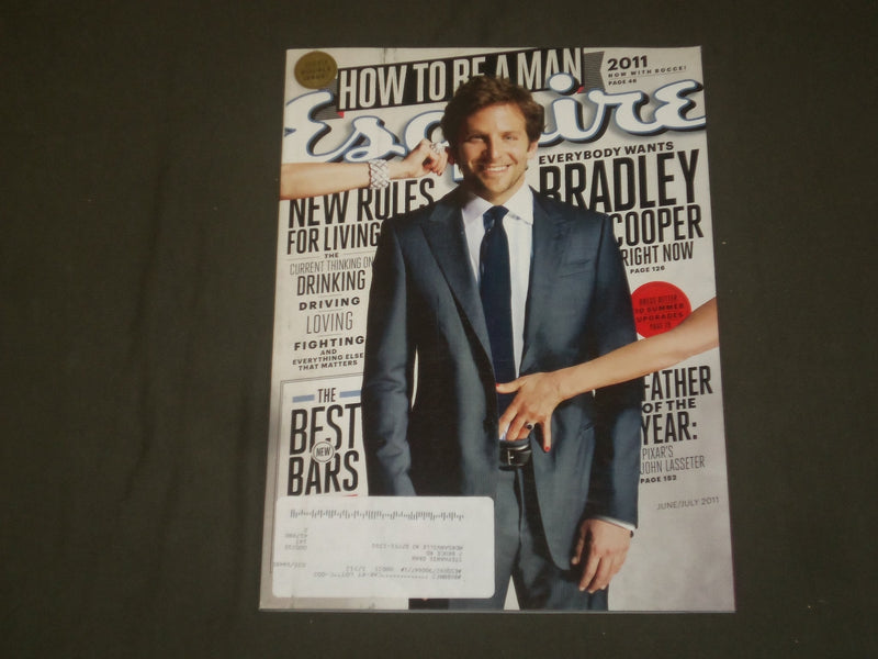2011 JUNE/JULY ESQUIRE MAGAZINE - BRADLEY COOPER COVER - B 1971