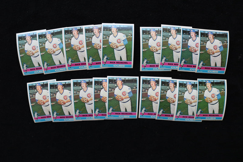 RICK REUSCHEL 1976 TOPPS BASEBALL CARDS - CARD #359 - NM-MT - LOT OF 18 - #236
