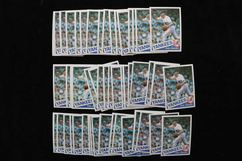 PHIL NIEKRO 1985 TOPPS BASEBALL CARDS - CARD #40 - NM-MT - LOT OF 50 - #46