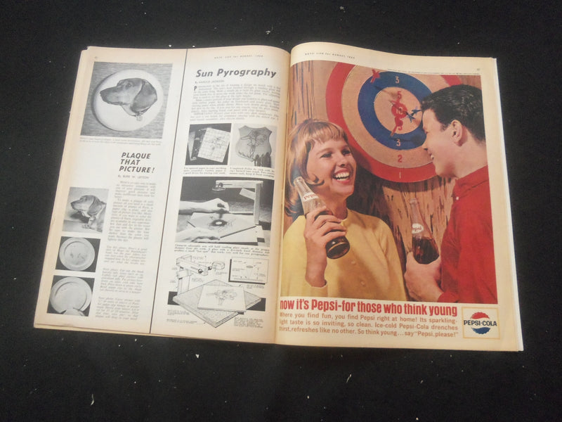 1964 AUGUST BOYS' LIFE MAGAZINE - UNDERWATER DIVER AND FISH COVER - ST 3770Z