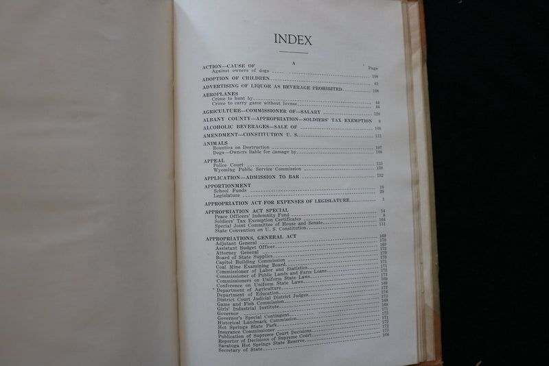 1933 SESSION LAWS OF WYOMING HARDCOVER BOOK - KD 9791