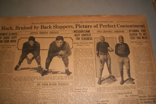 1929 OCTOBER 15 DES MOINES REGISTER NEWSPAPER PHILADELPHIA WORLD SERIES - NP 799