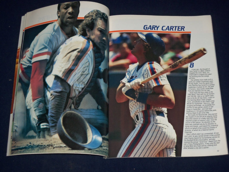 1986 NEW YORK METS OFFICIAL TEAM YEARBOOK REVISED ED. - 25TH ANNIVERSARY - J 398