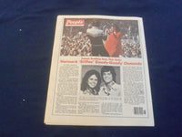 1976 DECEMBER 26 MODERN PEOPLE NEWSPAPER - LOUISE LASSER TO QUIT - NP 5703