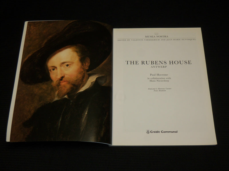 1990 THE RUBENS HOUSE - ANTWERP SOFTCOVER BOOK BY PAUL HUVENNE - R 714N