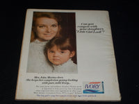 1968 JUNE PHOTOPLAY MAGAZINE - THE LENNONS FRONT COVER - E 883