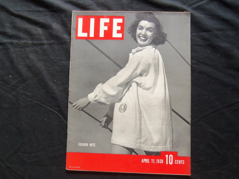 1938 APRIL 11 LIFE MAGAZINE - FASHION NOTE - L 73