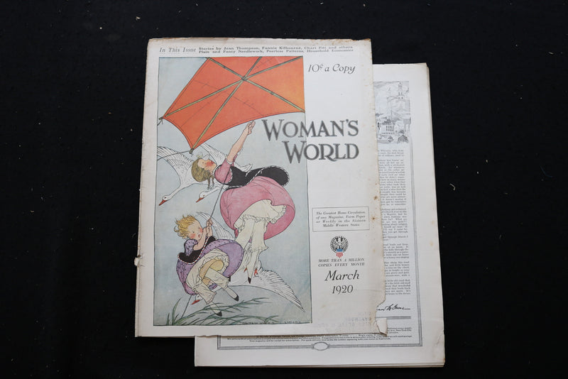 1920 MARCH WOMAN'S WORLD MAGAZINE - GIRLS WITH KITE COVER - E 10349