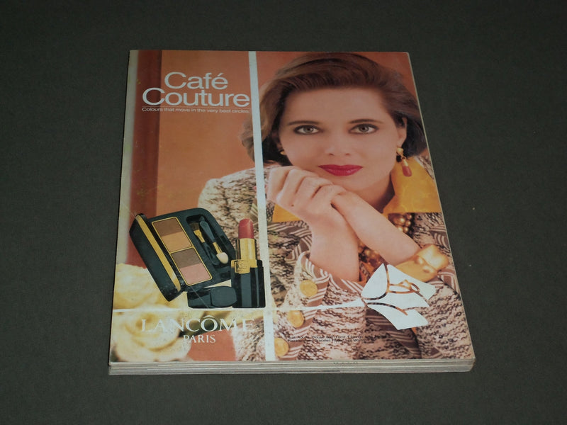 1990 SEPTEMBER COSMOPOLITAN MAGAZINE - YASMIN, PHOTO BY SCAVULLO - SP 3174