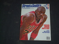 1991-1992 STREET & SMITH'S OFFICIAL PRO BASKETBALL - MICHAEL JORDAN COVER-CW 817