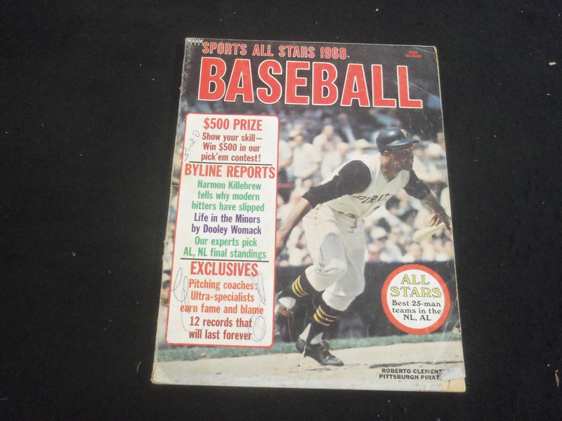 1968 SPORTS ALL STARS BASEBALL MAGAZINE - ROBERTO CLEMENTE COVER - B 6348C