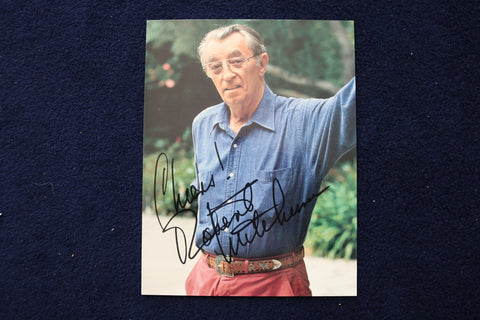 ROBERT MITCHUM 5 x 7 AUTOGRAPHED PHOTOGRAPH - COLOR - K 1716