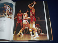 1998 VALUES OF THE GAME BOOK BY BILL BRADLEY - SIGNED - PHOTOS - KD 1490