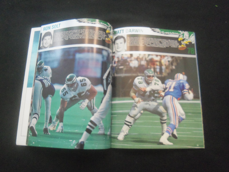 1990 PHILADELPHIA EAGLES YEARBOOK - ST 457I