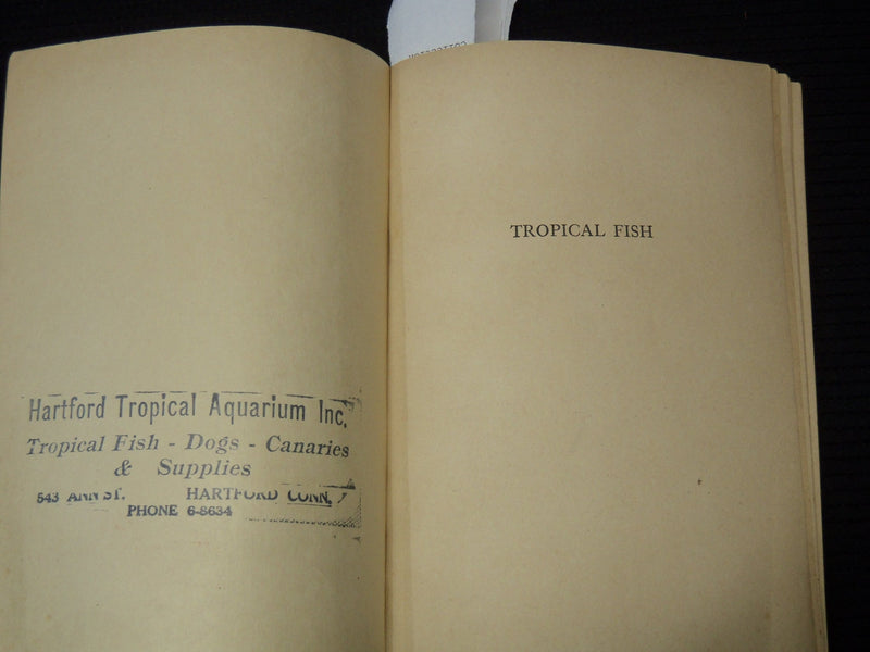 1947 TROPICAL FISH SOFTCOVER BOOK BY LUCILE QUARRY MANN - K 2657