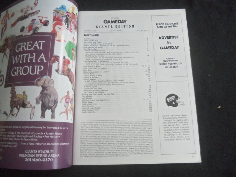 1990 OCT 21 GAMEDAY MAGAZINE - NEW YORK GIANTS VS. PHOENIX CARDINALS - B 5536K