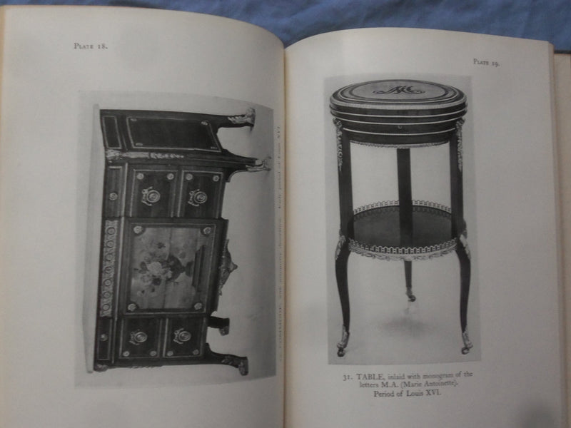 1922 VICTORIA AND ALBERT MUSEUM - JONES COLLECTION HARDCOVER BOOK - KD 9361