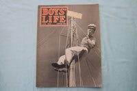 1942 JUNE BOYS' LIFE MAGAZINE - SAILOR UP THE MAST COVER - E 26523