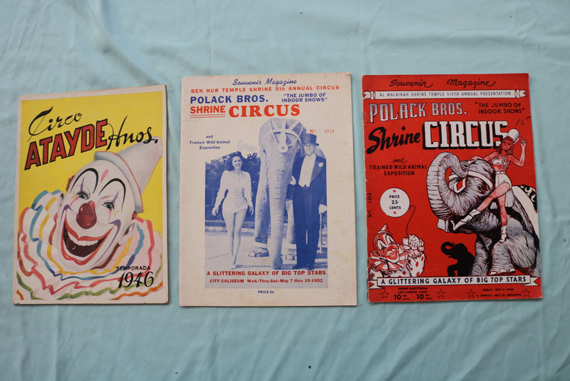 1940'S-1970'S CIRCUS PROGRAMS AND MAGAZINES - LOT OF 39 - O 3727