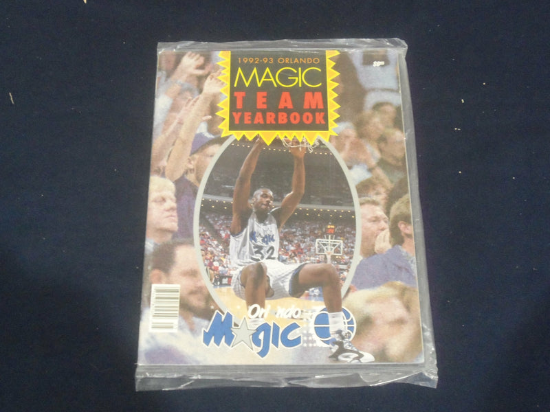 1992-1993 ORLANDO MAGIC YEARBOOK - ST 5502E