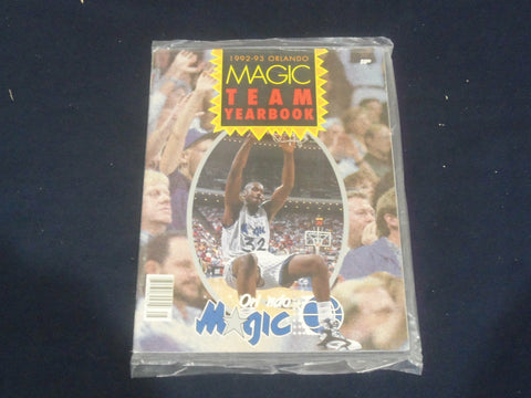 1992-1993 ORLANDO MAGIC YEARBOOK - ST 5502E