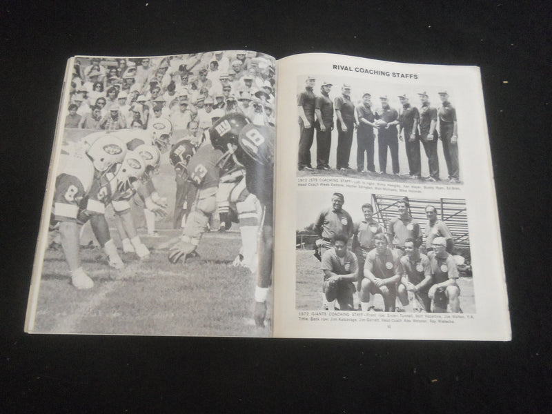 1972 AUGUST 20 YALE UNITED WAY GAME PROGRAM - N.Y. JETS VS. N.Y. GIANTS- B 6348T