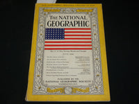 1942 JULY NATIONAL GEOGRAPHIC MAGAZINE - AMERICAN FLAG COVER - J 6087