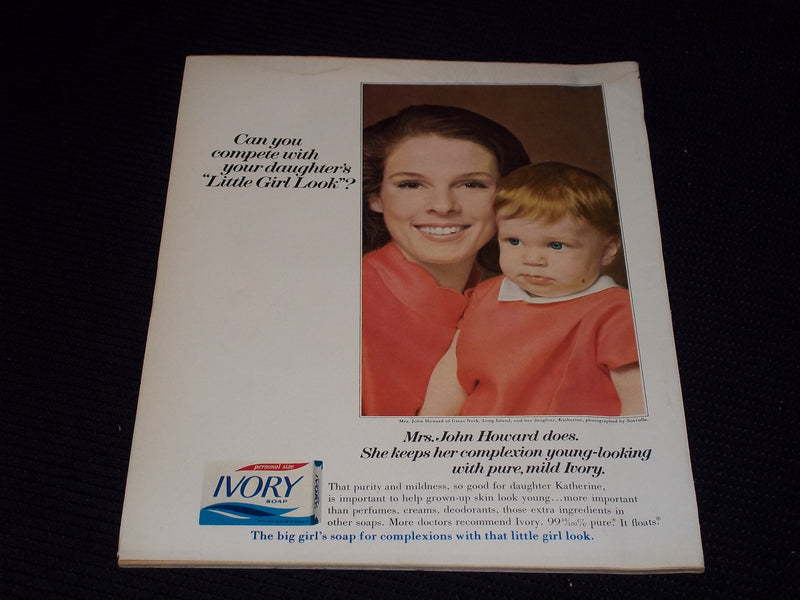 1968 DECEMBER PHOTOPLAY MAGAZINE - THE LENNON SISTERS FRONT COVER - E 16691