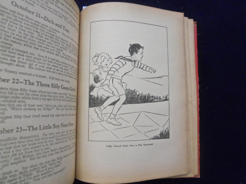 1934 MAMMOTH BOOK HARDCOVER BOOK - CHILDREN'S STORIES - KD 8357