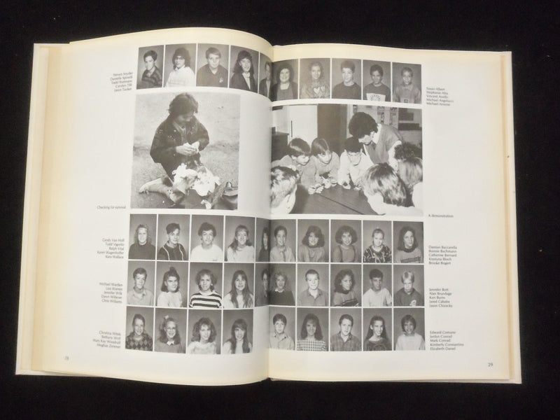 1989 IMPRESSIONS PEQUANNOCK VALLEY SCHOOL YEARBOOK- POMPTON PLAINS, NJ - YB 3167