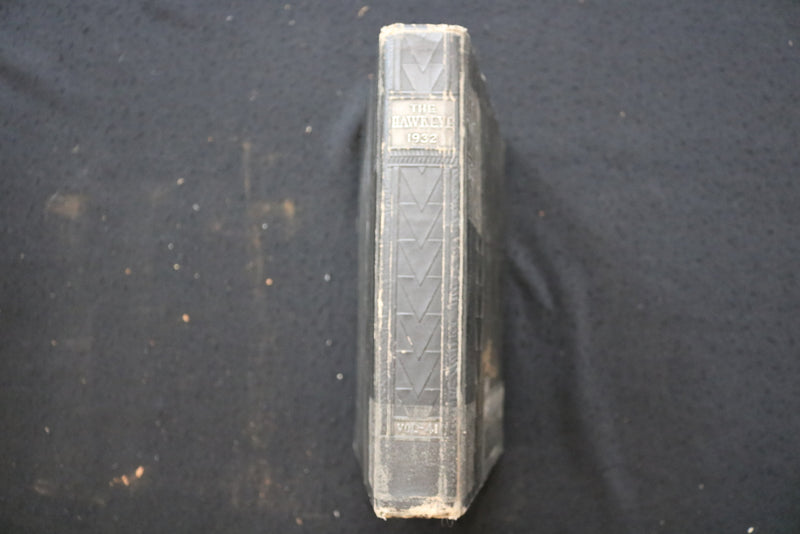 1932 THE HAWKEYE UNIVERSITY OF IOWA YEARBOOK - IOWA CITY, IOWA - YB 3540