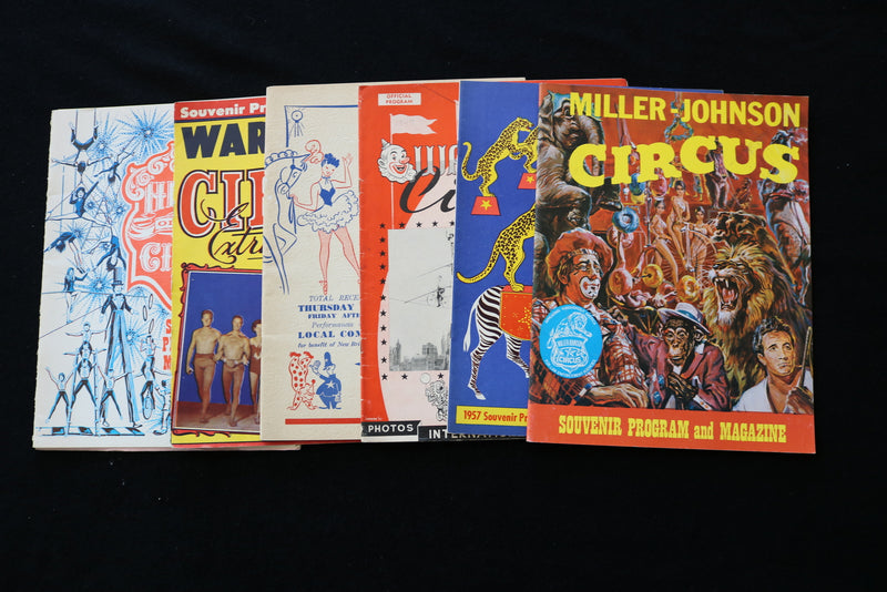 1930'S-1970'S CIRCUS PROGRAMS AND MAGAZINES - LOT OF 60 - O 3667