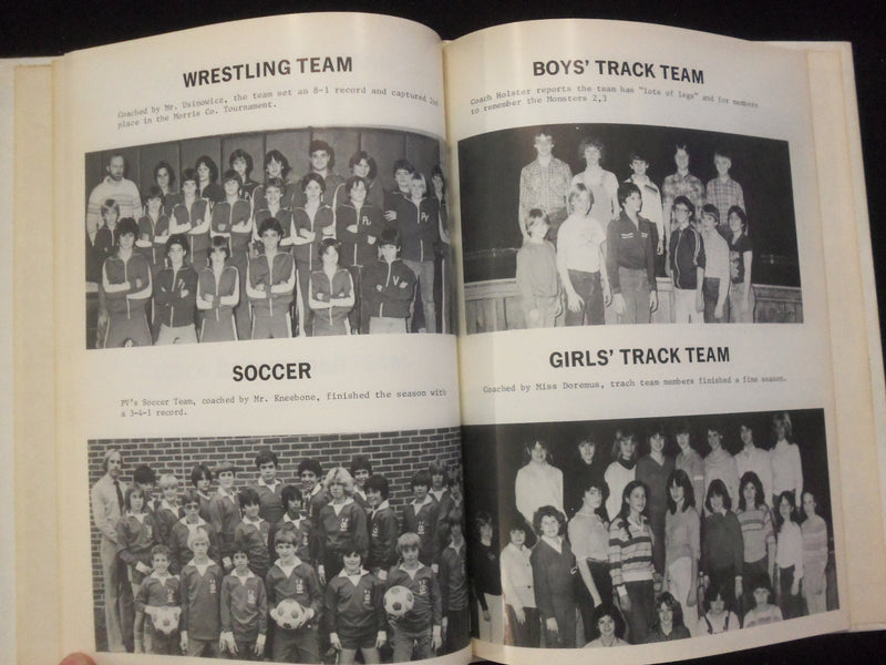 1982 IMPRESSIONS PEQUANNOCK VALLEY SCHOOL YEARBOOK- POMPTON PLAINS, NJ - YB 3161