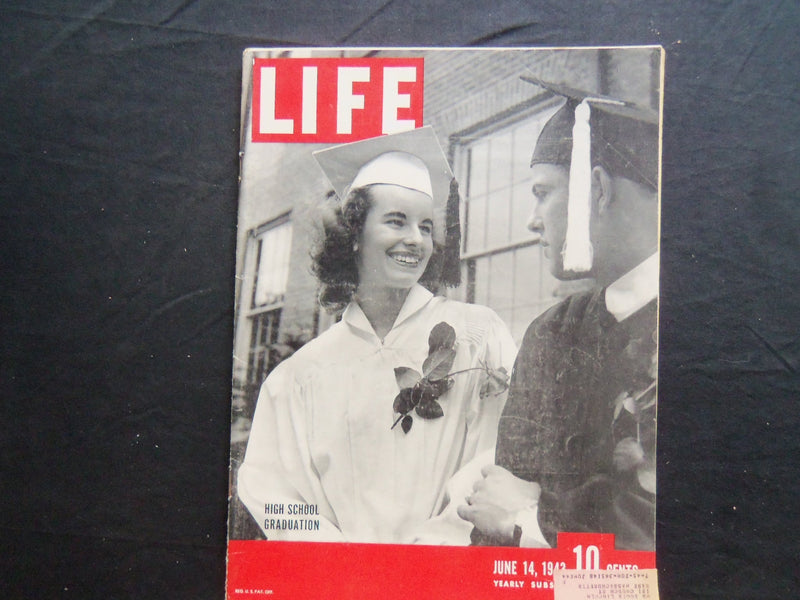 1943 JUNE 14 LIFE MAGAZINE - HIGH SCHOOL GRADUATION - L 343