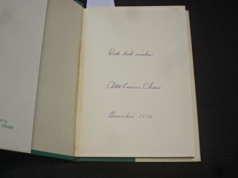 1973 NOVEMBER VIOLETS HARDCOVER BOOK SIGNED BY OTTA LOUISE CHASE - KD 7569