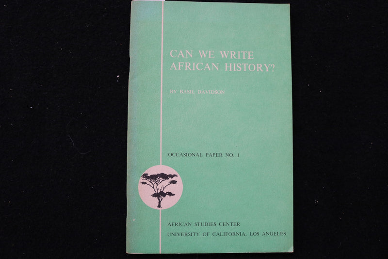 1965 CAN WE WRITE AFRICAN HISTORY? SOFTCOVER BOOK BY BASIL DAVIDSON - K 3519