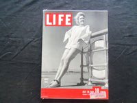 1942 JULY 20 LIFE MAGAZINE - SHORT COAT IN FASHION - L 296