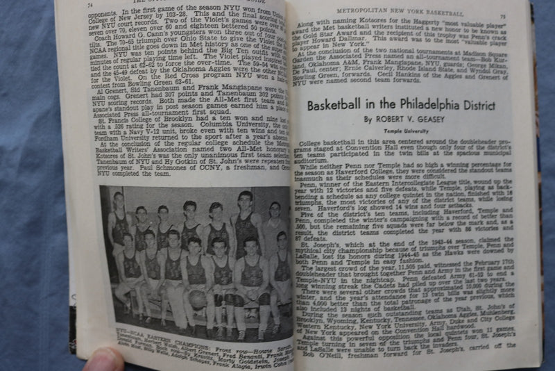 1945-46 NATIONAL BASKETBALL COMMITTEE OFFICIAL GUIDE - SOFTCOVER - K 3089