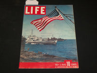1945 JULY 2 LIFE MAGAZINE SMALL FORMAT - AMERICAN FLAG COVER - J 6094