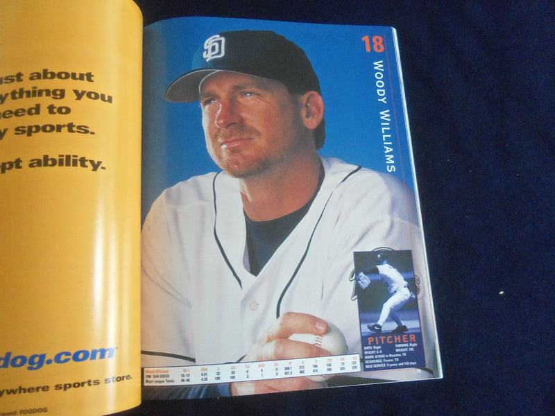 2000 SAN DIEGO PADRES YEARBOOK - ST 7118