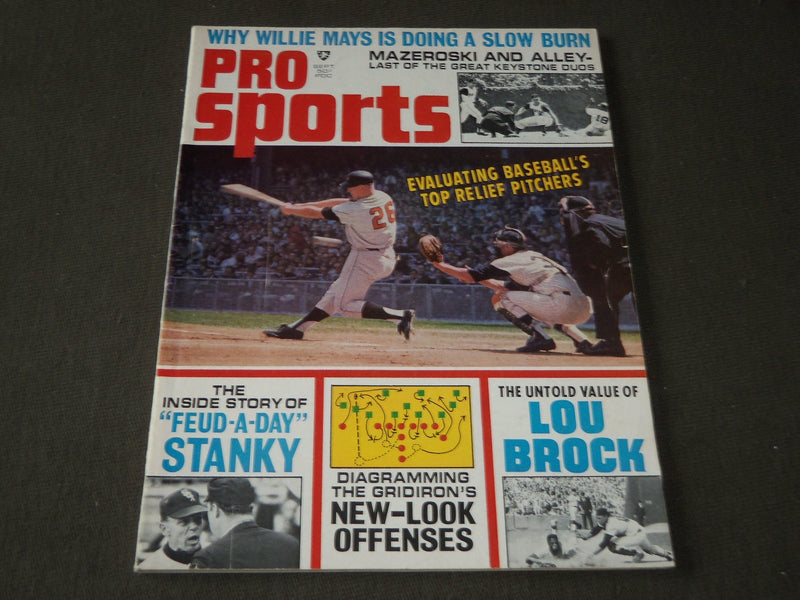 1968 SEPTEMBER PRO SPORTS MAGAZINE - BASEBALL'S TOP RELIEF PITCHERS - CW 860
