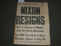 1974 AUGUST 9 NEW YORK DAILY NEWS - RICHARD NIXON RESIGNS - NP 3044