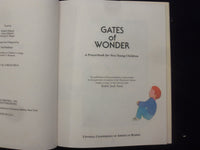1991 GATES OF WONDER HARDCOVER BOOK - PRAYERBOOK FOR YOUNG CHILDREN - KD 8852