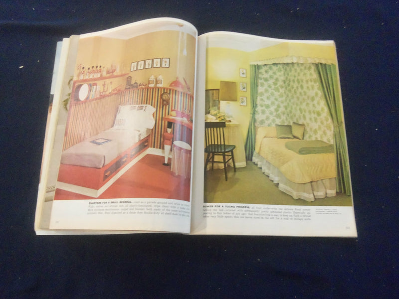 1963 AUGUST GOOD HOUSEKEEPING MAGAZINE - NICE COVER, ARTICLES & ADS - F 252Q