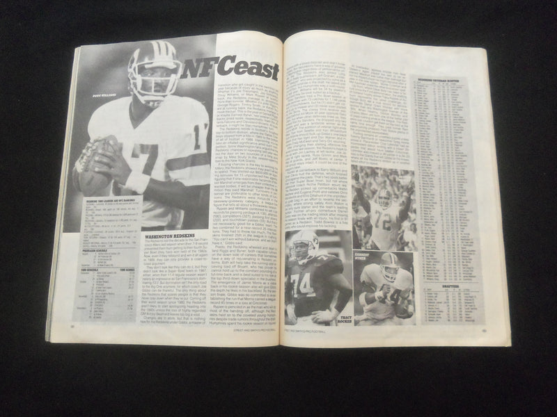 1989 STREET & SMITH'S PRO FOOTBALL MAGAZINE - RANDALL CUNNINGHAM - ST 457J